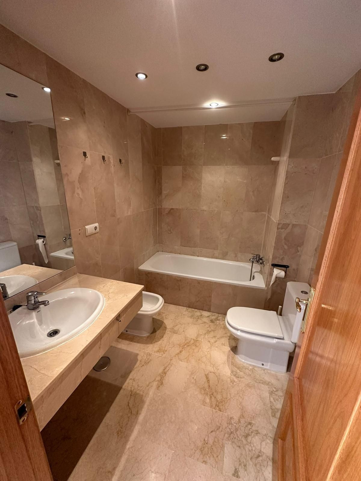 3 bedroom Apartments for sale in Selwo – R5298862 3 bedroom Apartments for sale in Selwo – R5298862