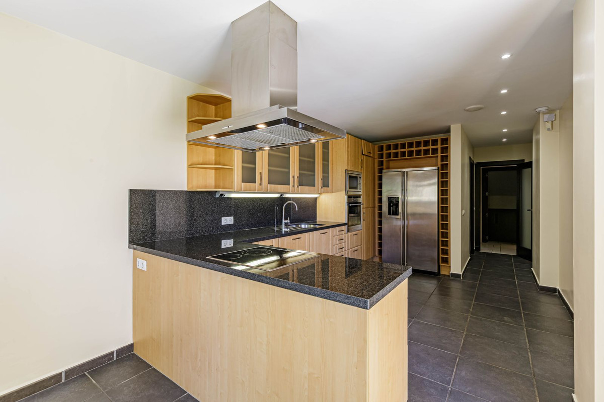 5 bedroom Villas for sale in Los Arqueros – R5257678