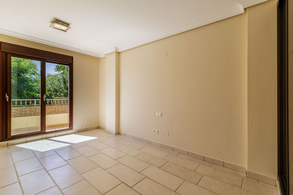 5 bedroom Villas for sale in Los Arqueros – R5257678