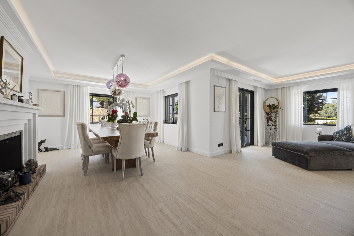 5 bedroom Villas for sale in Guadalmina Alta – R5264038