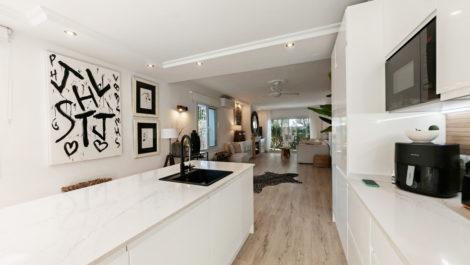 Villas de 3 dormitorios en venta en Las Chapas – R5188174