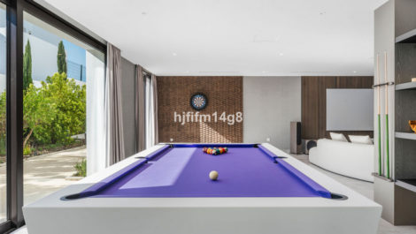 Villas de 5 dormitorios en venta en Los Flamingos – R5309347