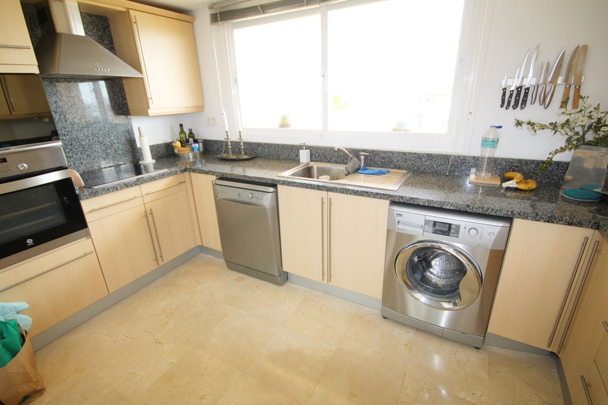 2 bedroom Apartments for sale in Riviera del Sol – R5306848