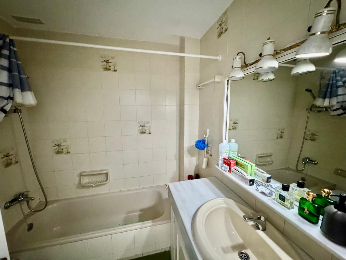 2 bedroom Apartments for sale in Calahonda – R5305168