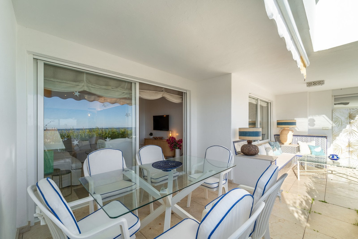 Apartamentos de 3 dormitorios en venta en Marbella – R5220154 Apartamentos de 3 dormitorios en venta en Marbella – R5220154