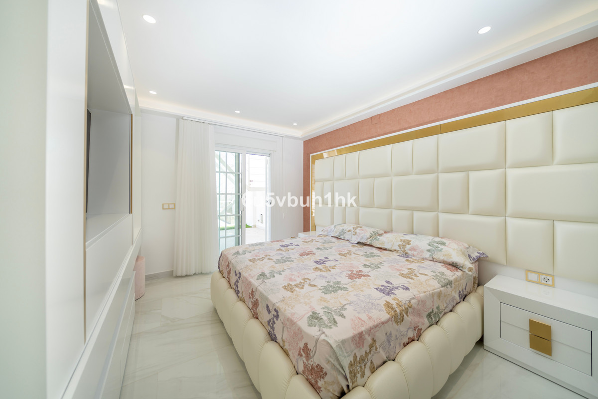 Adosados de 4 dormitorios en venta en La Mairena – R5308561