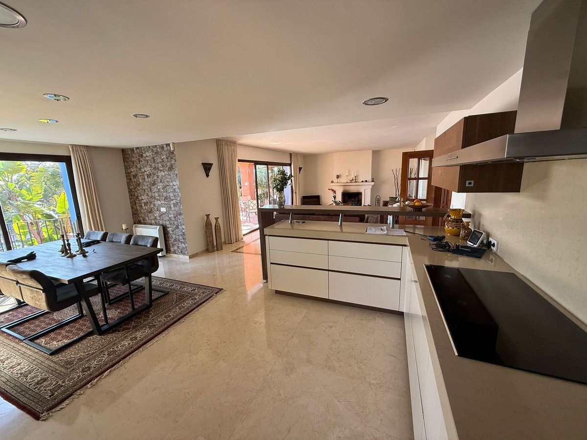 3 bedroom Villas for sale in Marbesa – R5296471