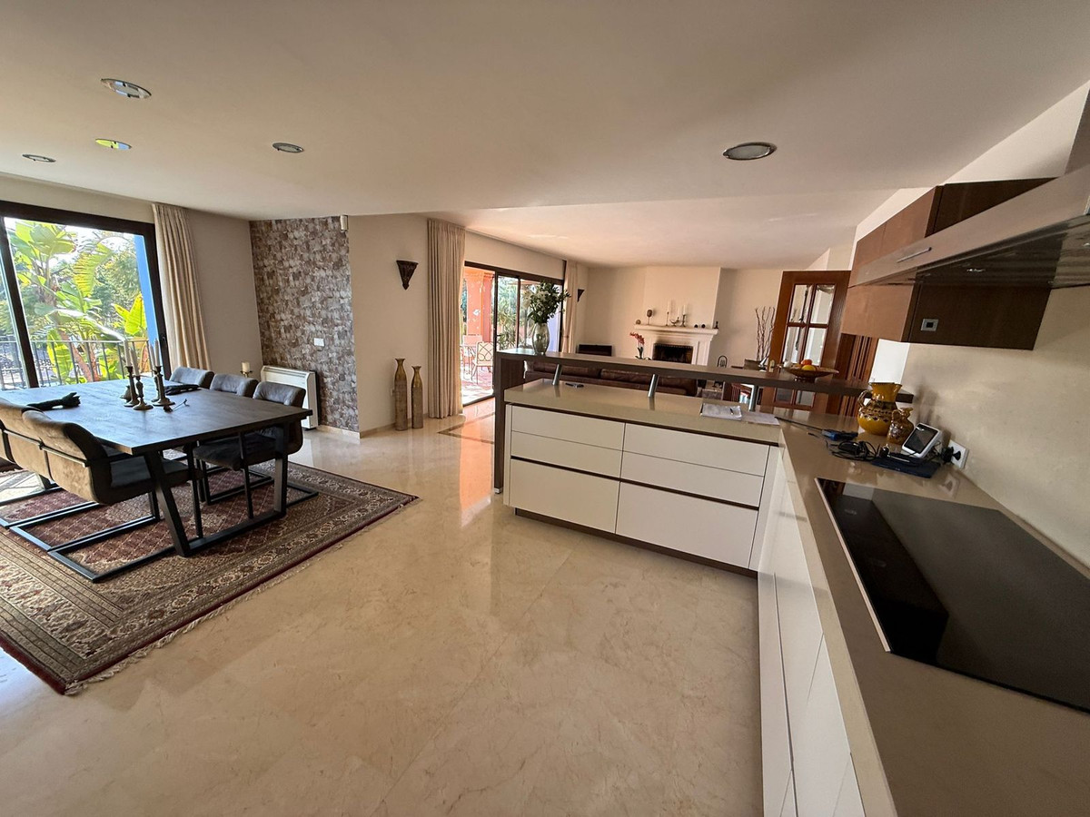 3 bedroom Villas for sale in Marbesa – R5296471