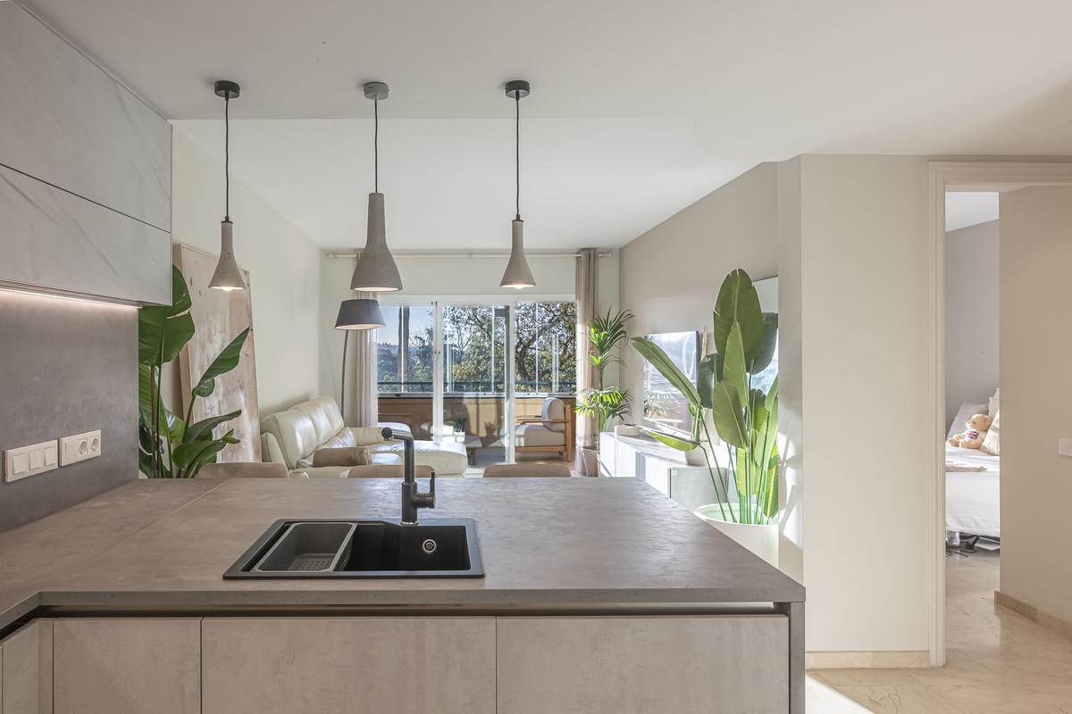 2 bedroom Apartments for sale in Elviria Hills – R5233441