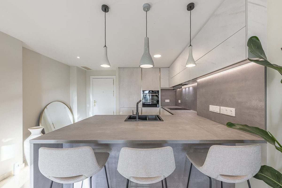 2 bedroom Apartments for sale in Elviria Hills – R5233441