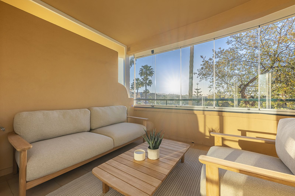 2 bedroom Apartments for sale in Elviria Hills – R5233441