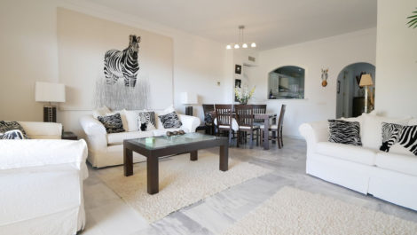 3 bedroom Apartments for sale in Calahonda – R4710853