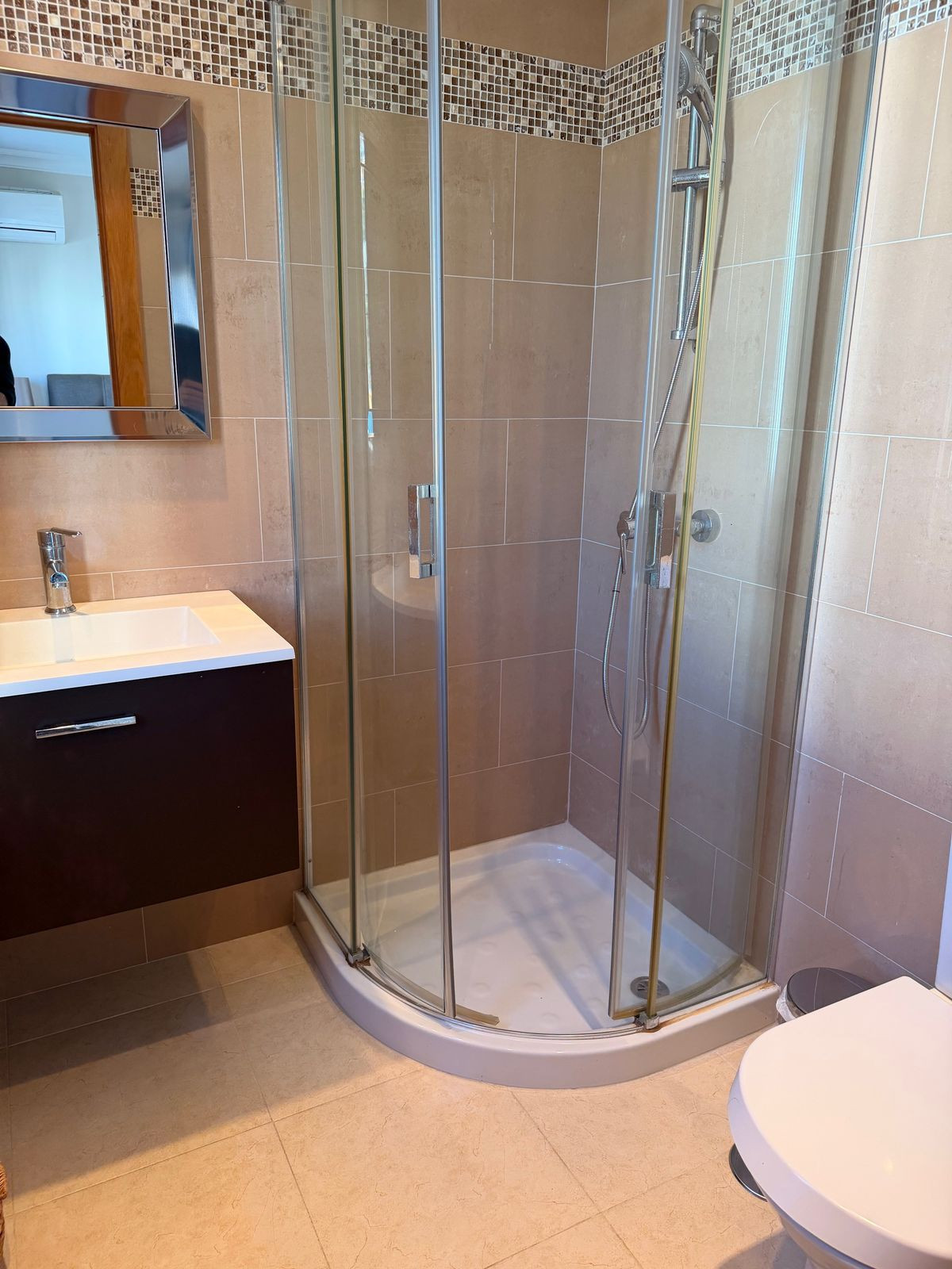 Adosados de 4 dormitorios en venta en Calahonda – R5306962