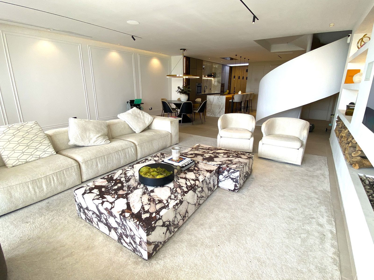 Adosados de 4 dormitorios en venta en La Quinta – R5296741 Adosados de 4 dormitorios en venta en La Quinta – R5296741