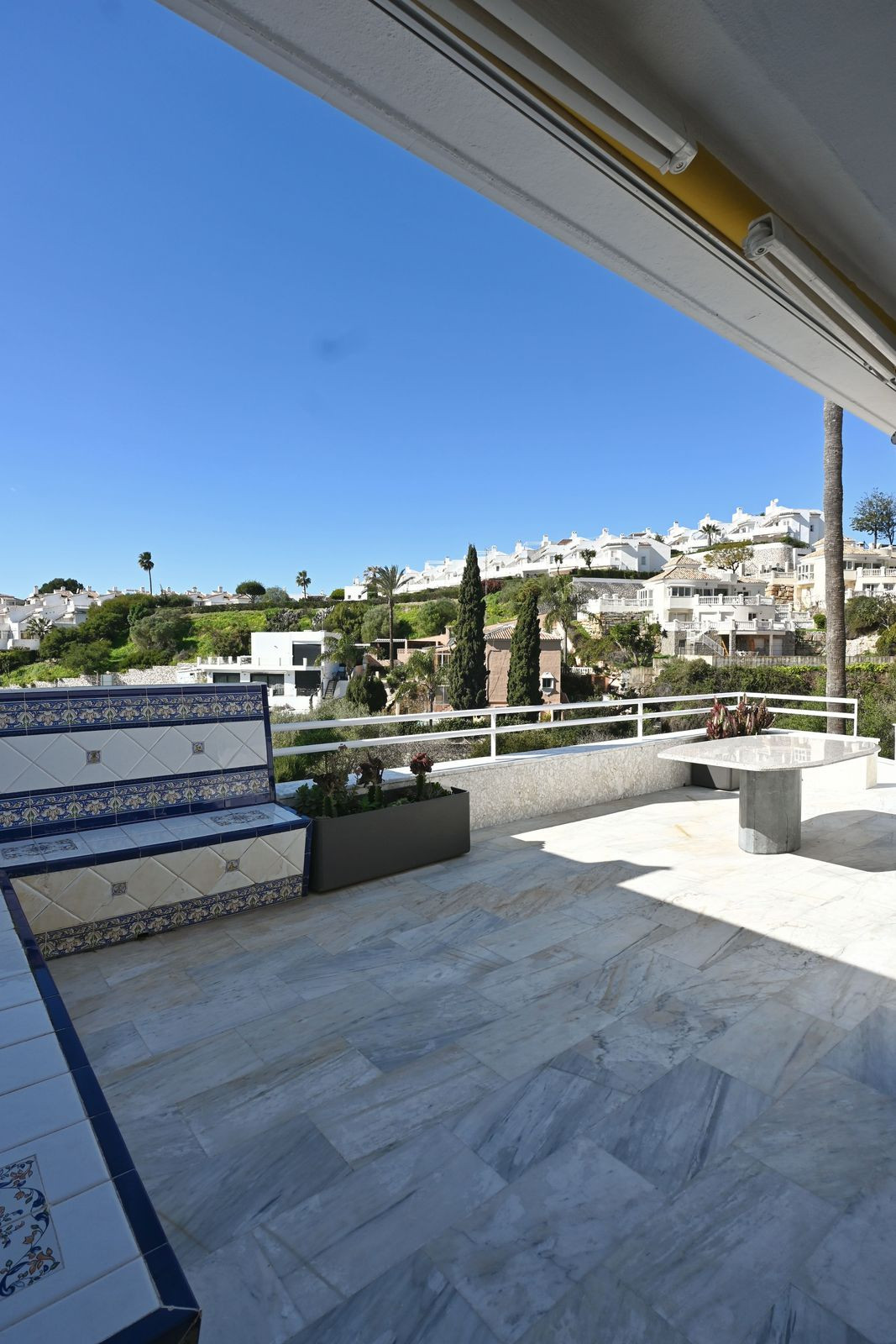 Pareados de 4 dormitorios en venta en Calahonda – R5314972