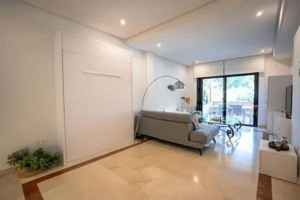 2 bedroom Apartments for sale in Marbella – R5295934