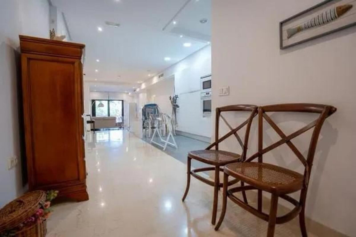 2 bedroom Apartments for sale in Marbella – R5295934