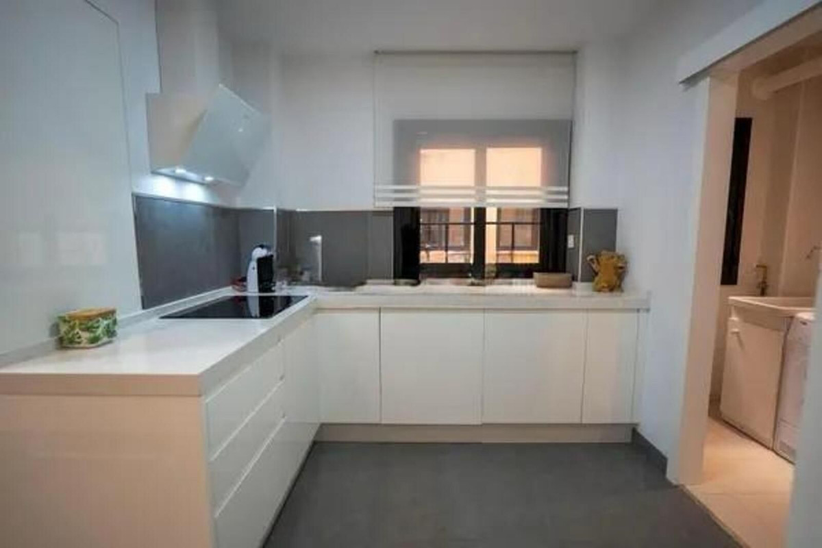 2 bedroom Apartments for sale in Marbella – R5295934