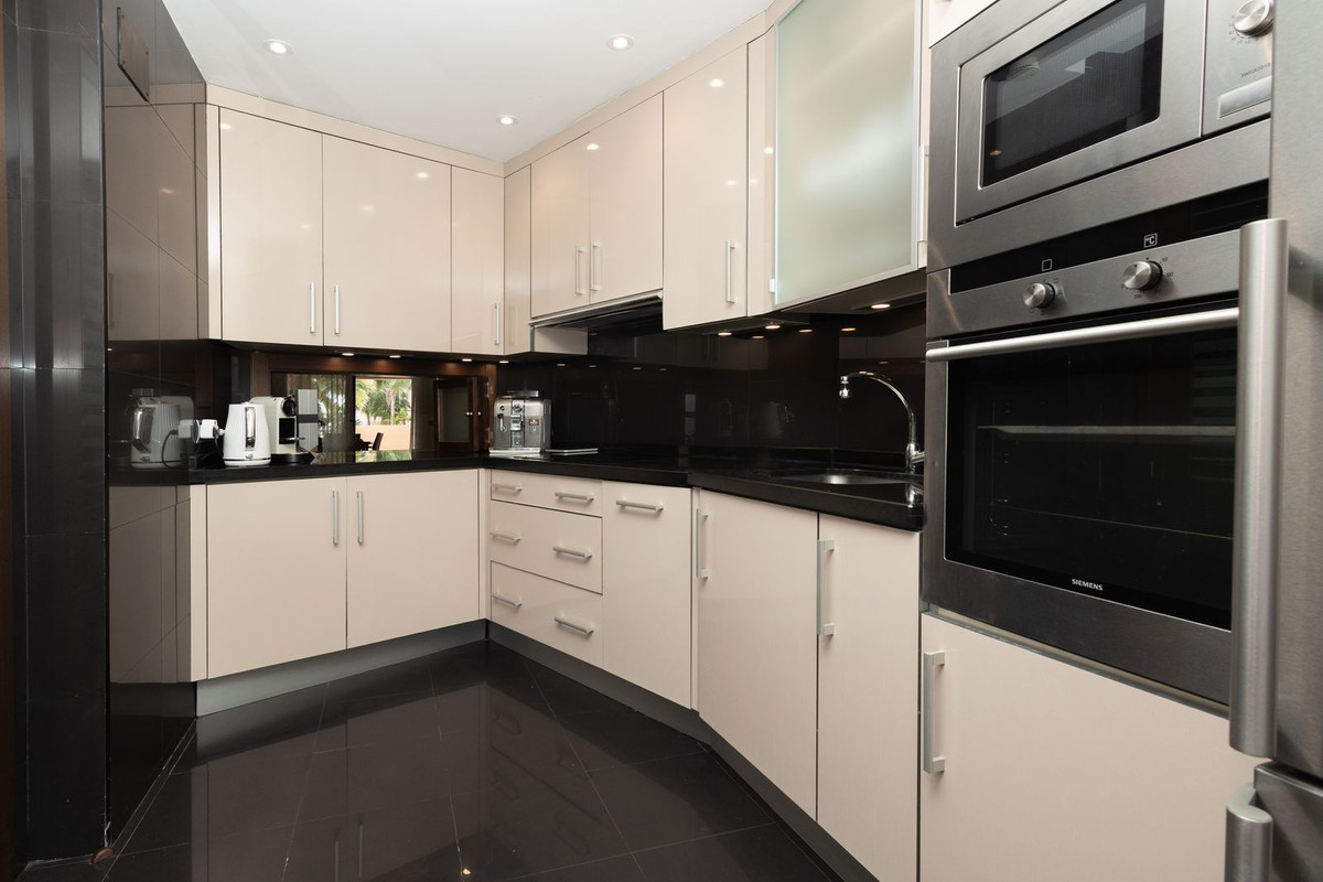 3 bedroom Apartments for sale in Nueva Milla de Oro – R5292010 3 bedroom Apartments for sale in Nueva Milla de Oro – R5292010