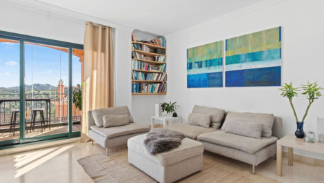 2 bedroom Apartments for sale in Elviria – R5311822