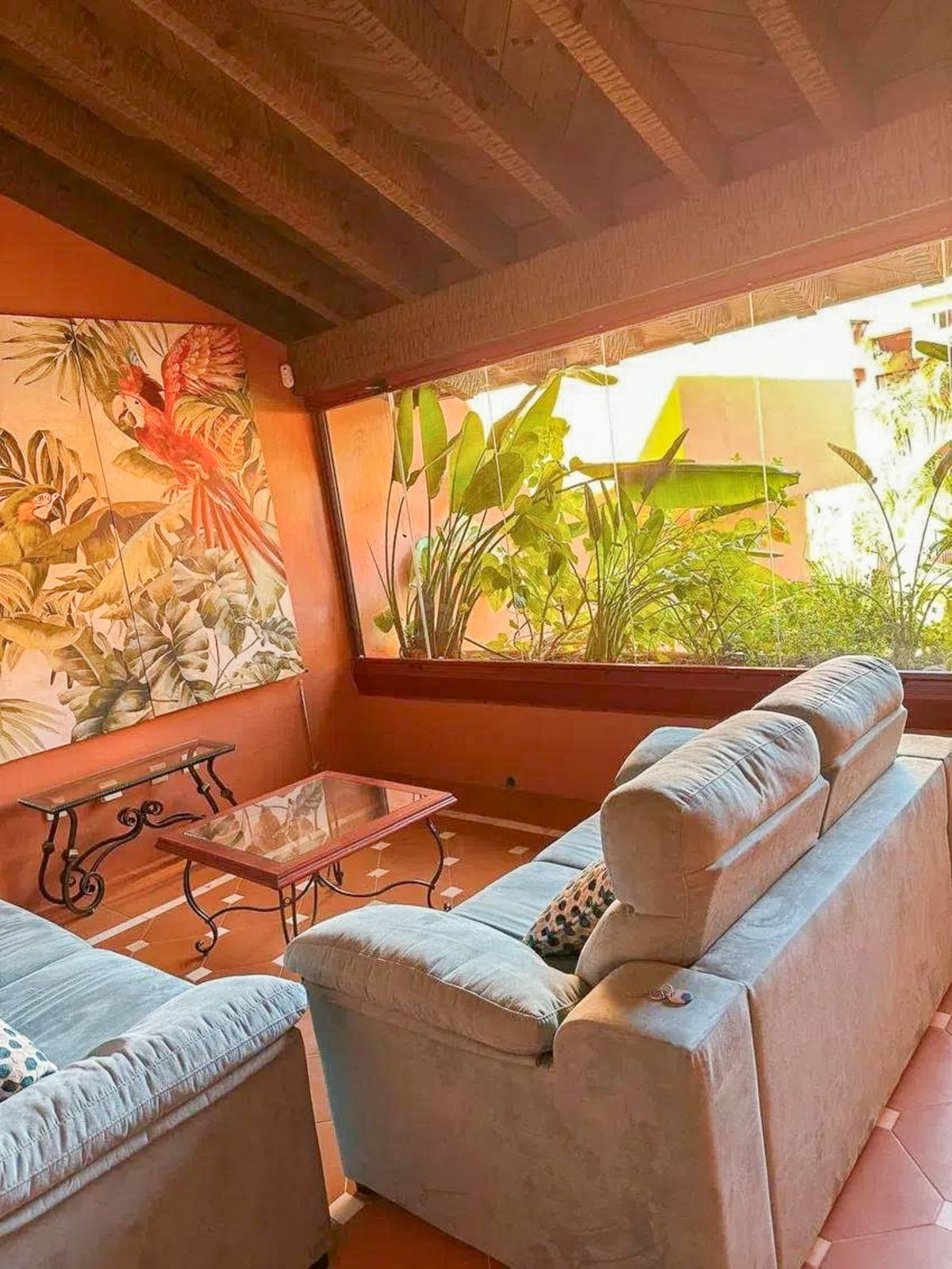 Apartamentos de 3 dormitorios en venta en Elviria – R4849144