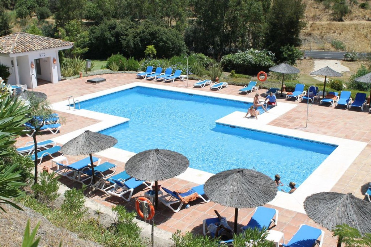 3 bedroom Apartments for sale in Los Arqueros – R5287735