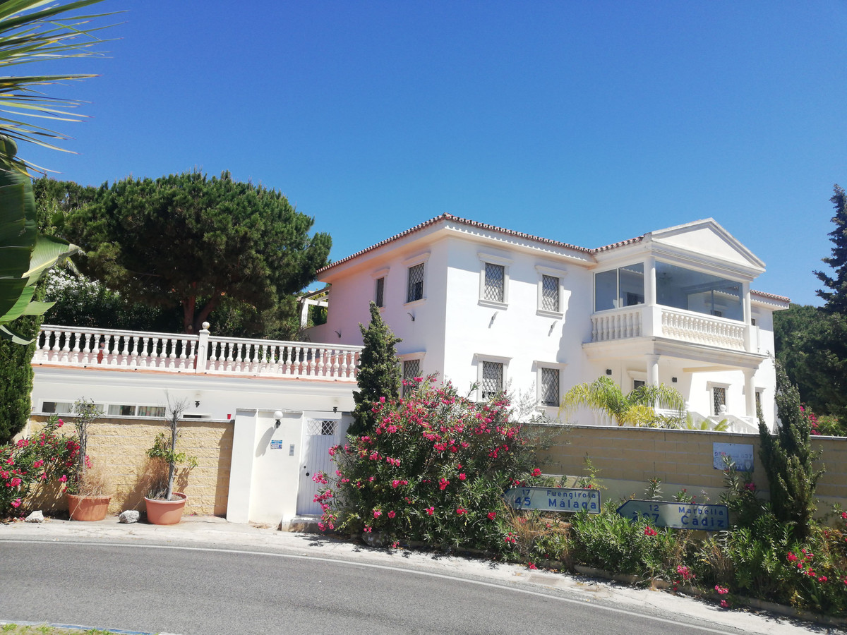10 bedroom Villas for sale in Marbella – R5298256 10 bedroom Villas for sale in Marbella – R5298256