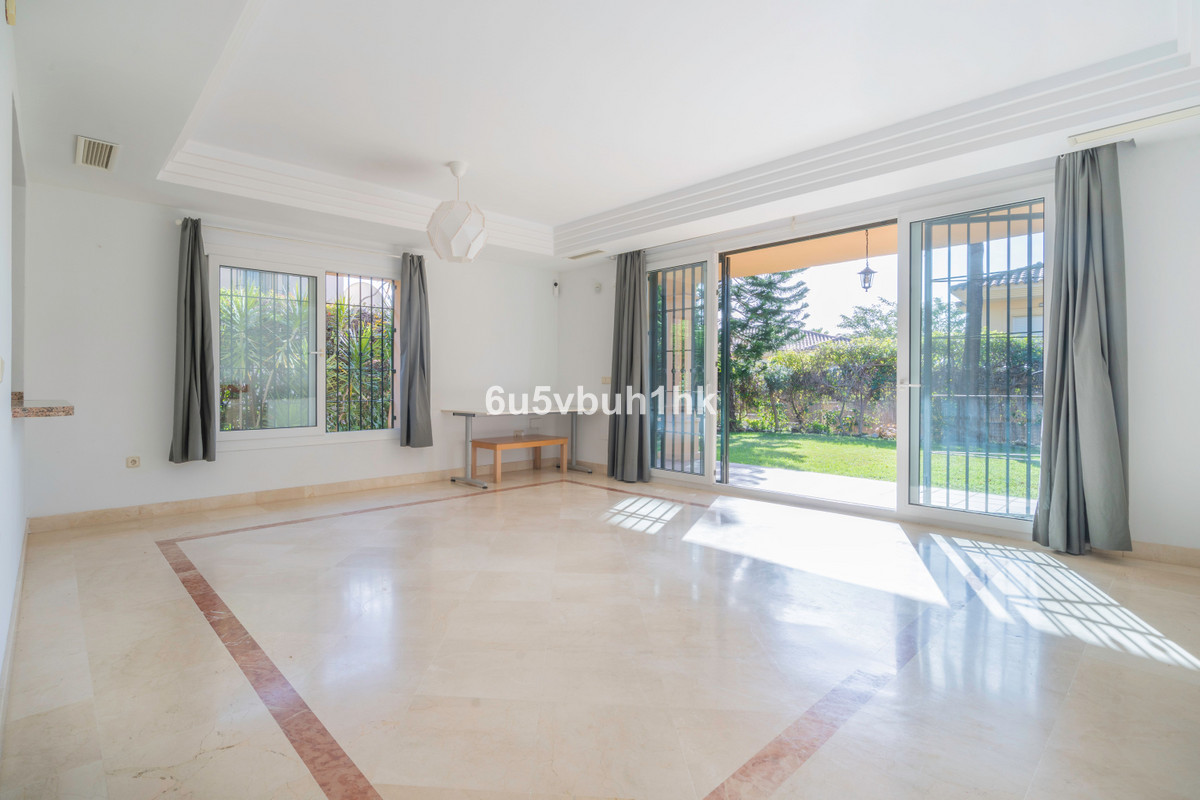 3 bedroom Semi-detached for sale in Riviera del Sol – R5292484