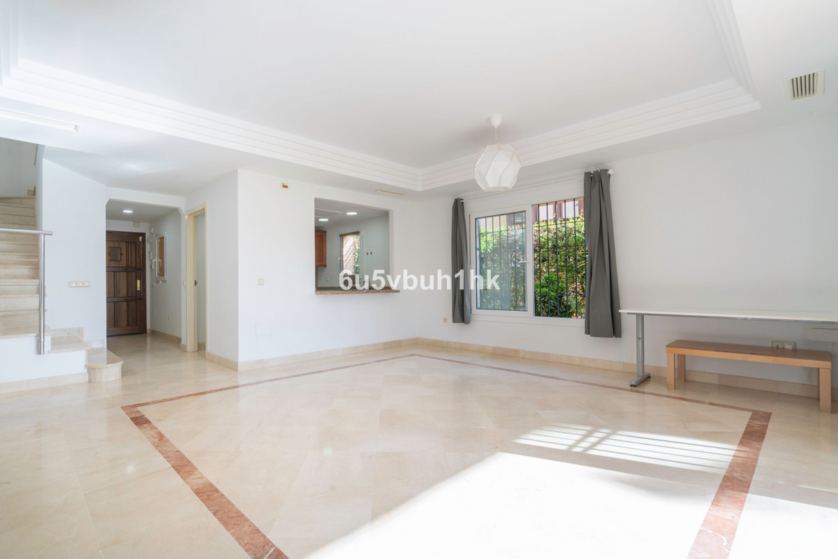 3 bedroom Semi-detached for sale in Riviera del Sol – R5292484