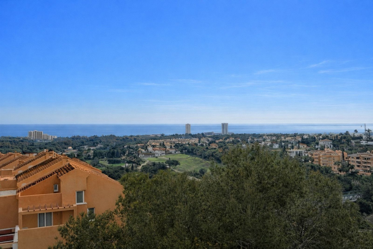 2 bedroom Apartments for sale in Elviria – R5325130