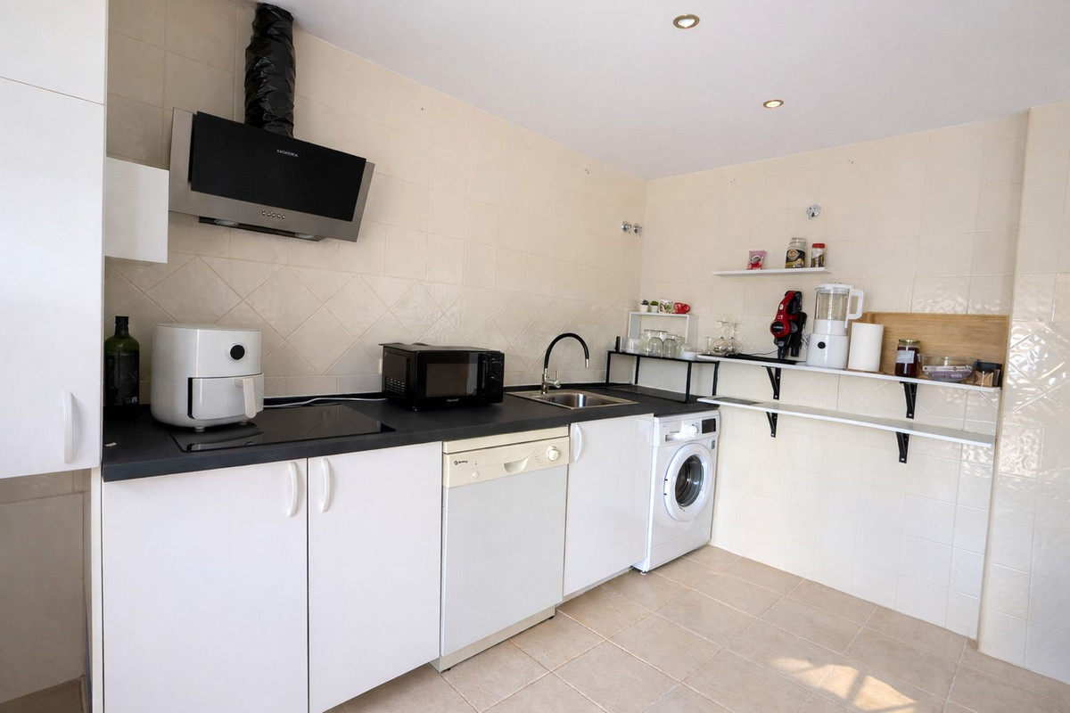 2 bedroom Apartments for sale in Elviria – R5325130