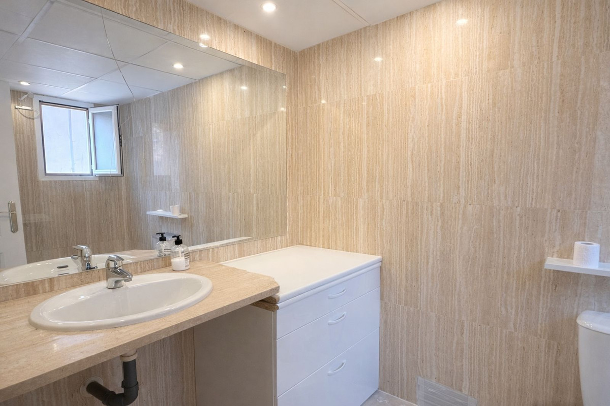 2 bedroom Apartments for sale in Elviria – R5325130