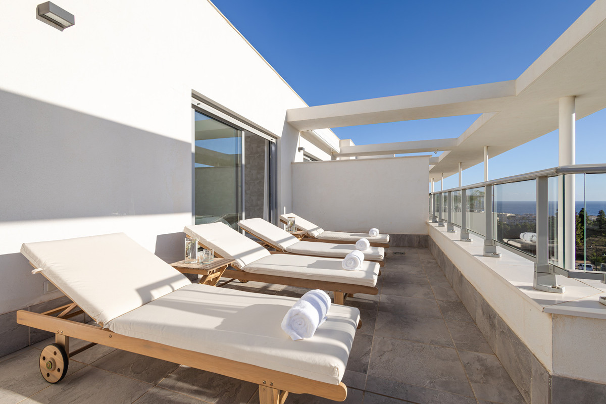 3 bedroom Penthouses for sale in La Cala de Mijas – R5220370 3 bedroom Penthouses for sale in La Cala de Mijas – R5220370