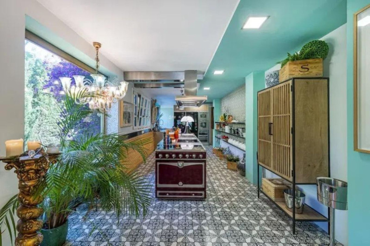 5 bedroom Villas for sale in Marbella – R5081461