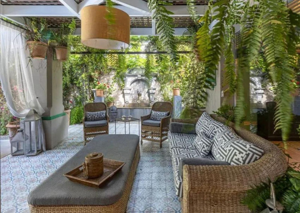 5 bedroom Villas for sale in Marbella – R5081461