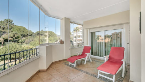 Apartamentos de 3 dormitorios en venta en Marbella – R5335762