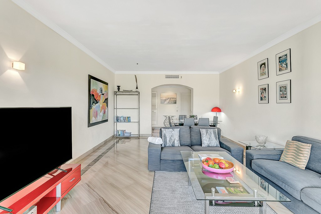 Apartamentos de 3 dormitorios en venta en Marbella – R5335762