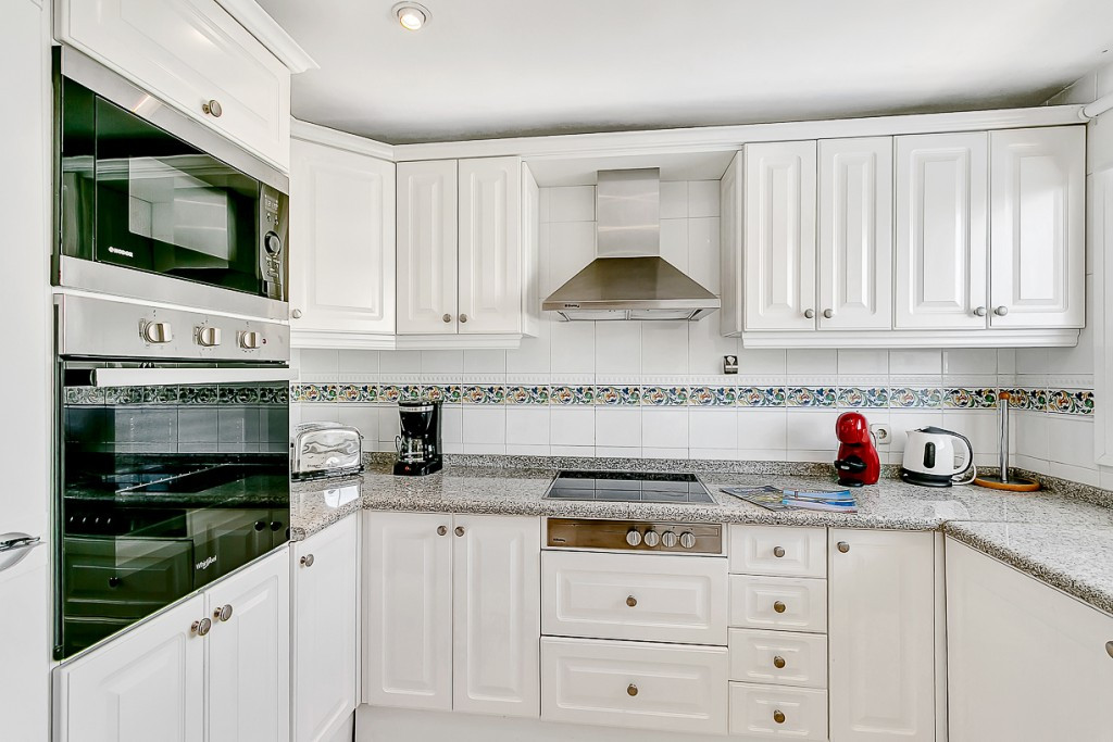 Apartamentos de 3 dormitorios en venta en Marbella – R5335762