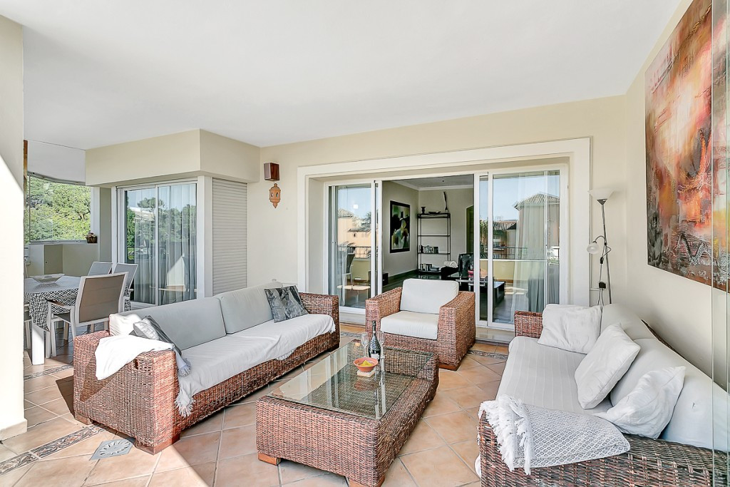 Apartamentos de 3 dormitorios en venta en Marbella – R5335762