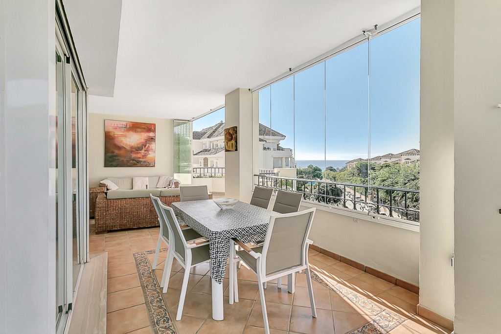 Apartamentos de 3 dormitorios en venta en Marbella – R5335762