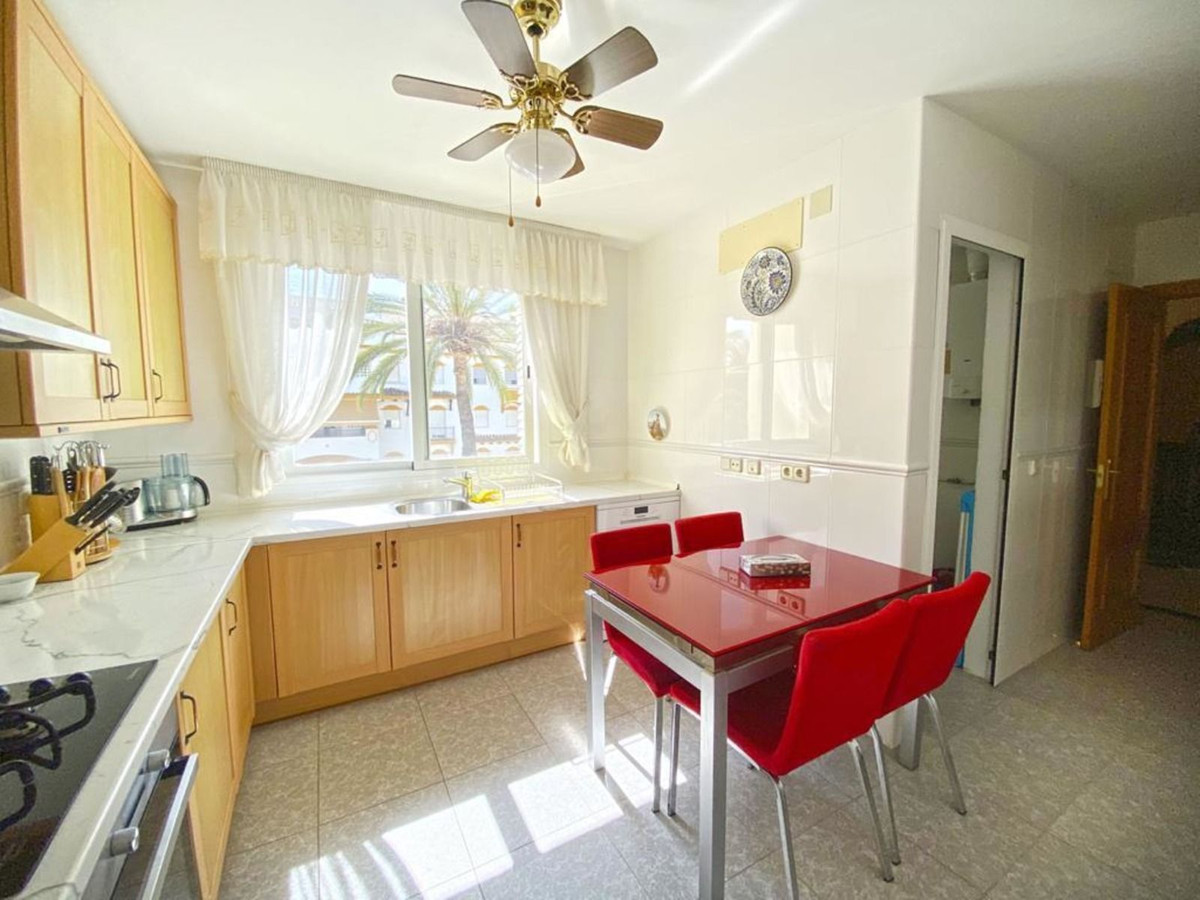 Apartamentos de 3 dormitorios en venta en Marbella – R5317978