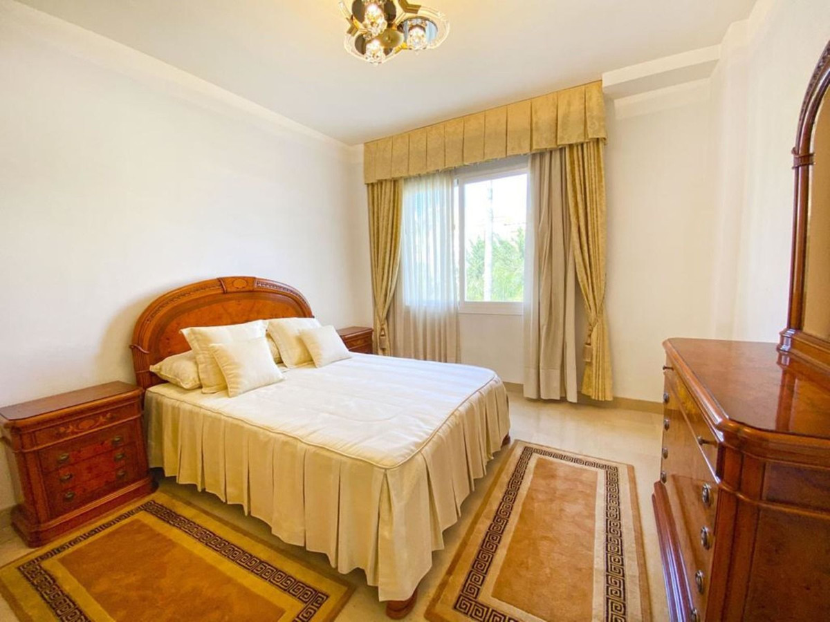 Apartamentos de 3 dormitorios en venta en Marbella – R5317978