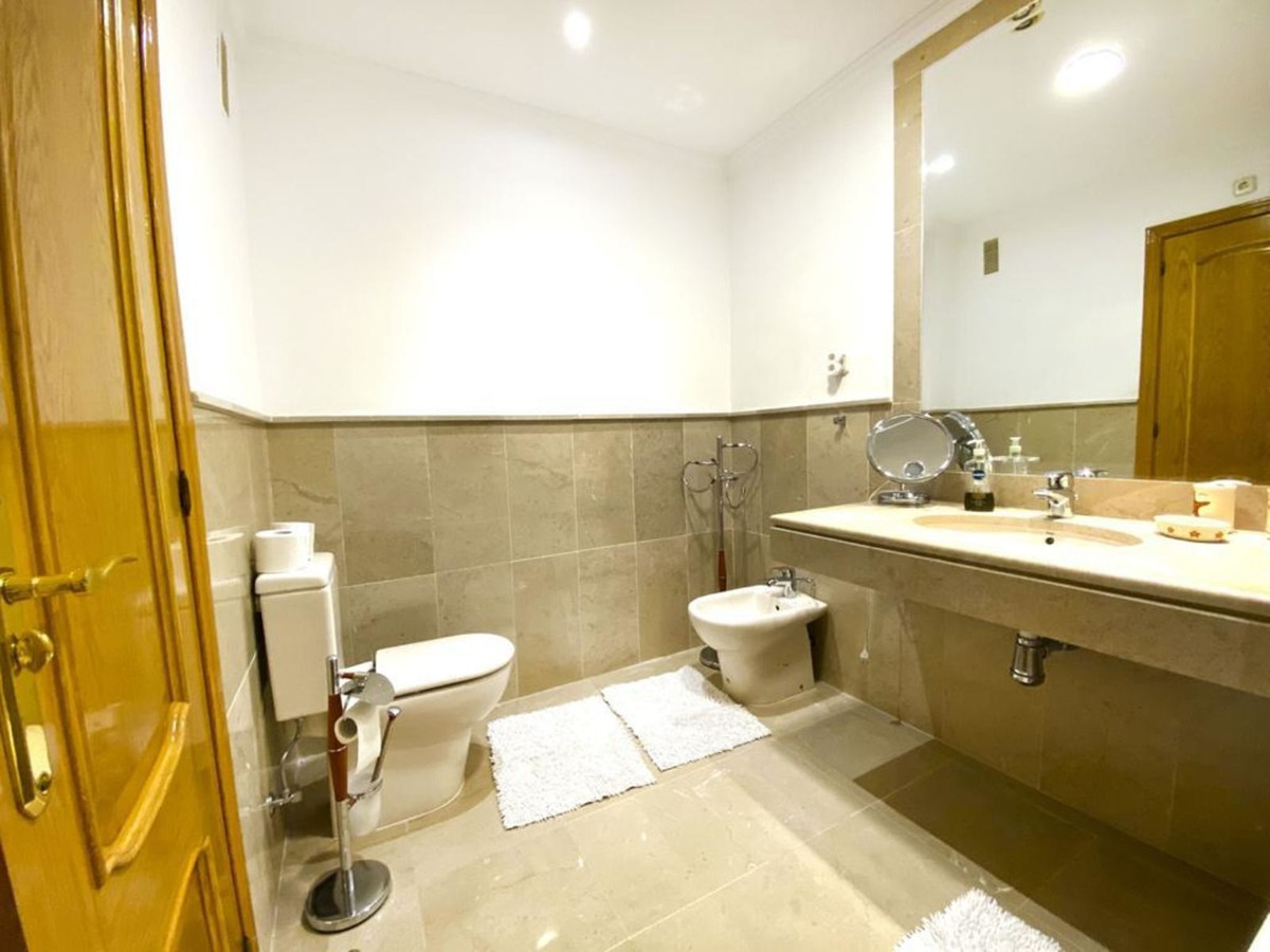 Apartamentos de 3 dormitorios en venta en Marbella – R5317978