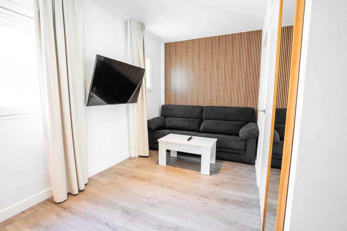 Aticos de 7 dormitorios en venta en Marbella – R4893559