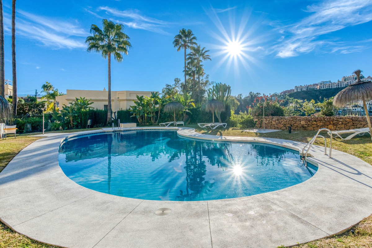 3 bedroom Townhouses for sale in La Quinta – R5316862