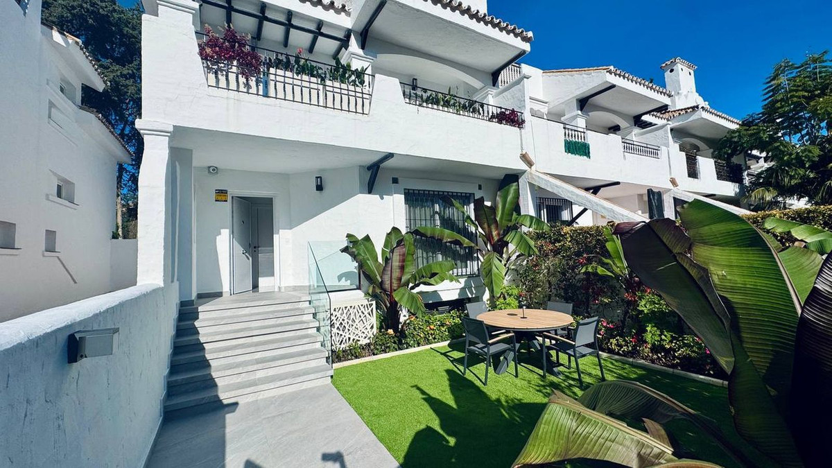 3 bedroom Townhouses for sale in Marbella – R5307874