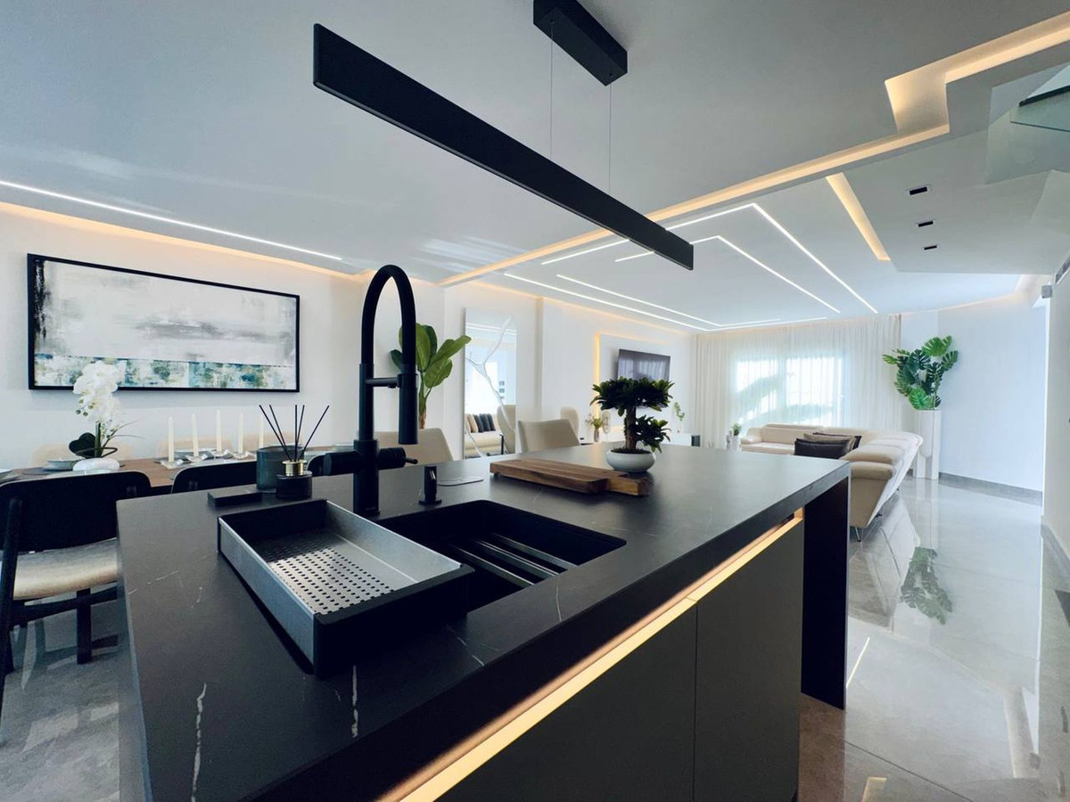 3 bedroom Townhouses for sale in Marbella – R5307874