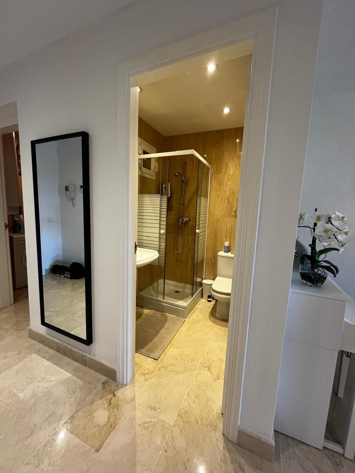 Apartamentos de 2 dormitorios en venta en Elviria – R5314390