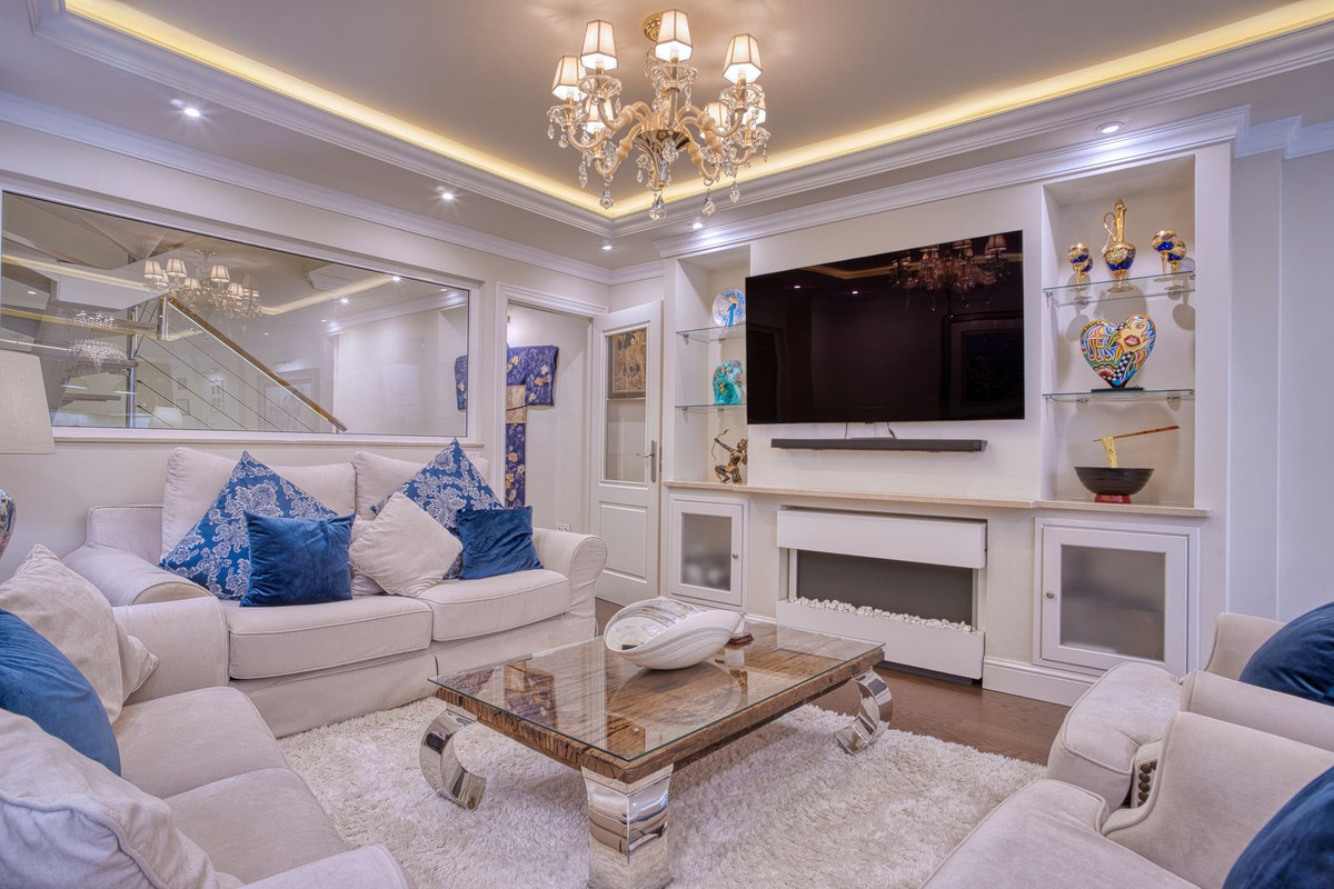 4 bedroom Townhouses for sale in Marbella – R4981357