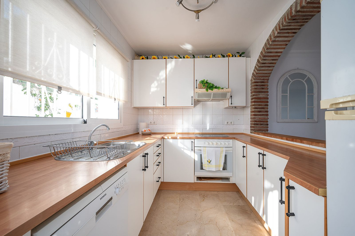 3 bedroom Townhouses for sale in Riviera del Sol – R5286076